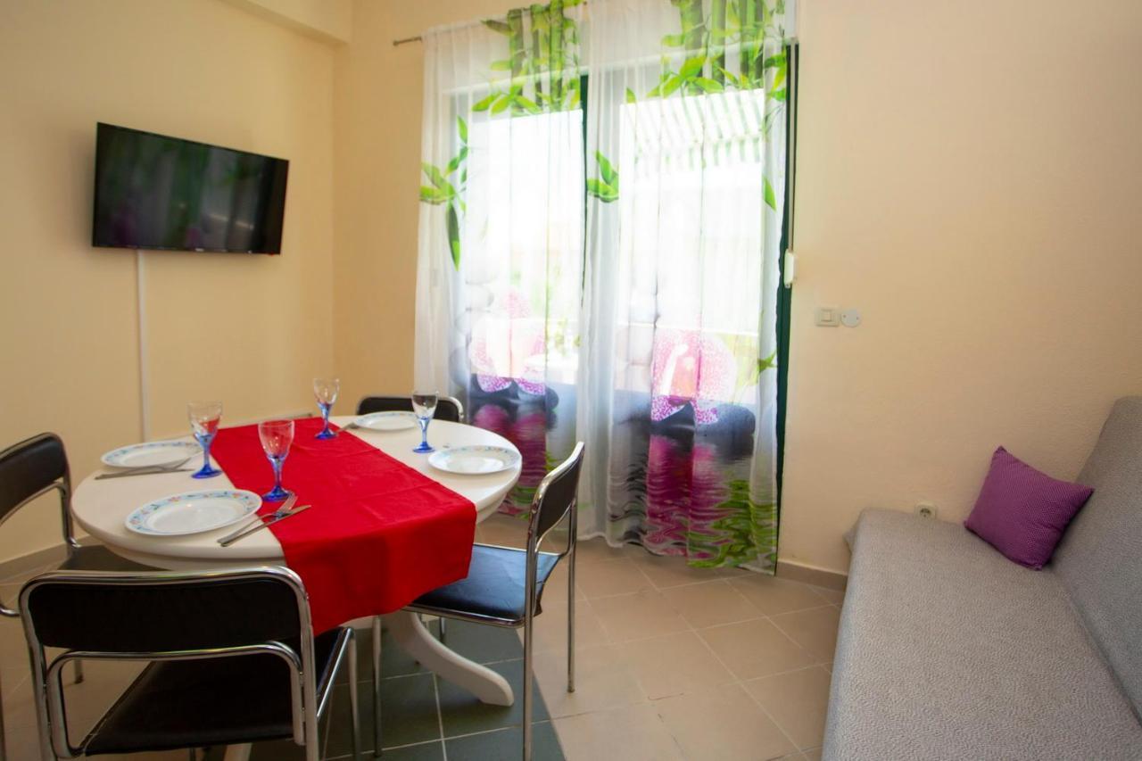 Apartments Loncar Tucepi Exterior photo