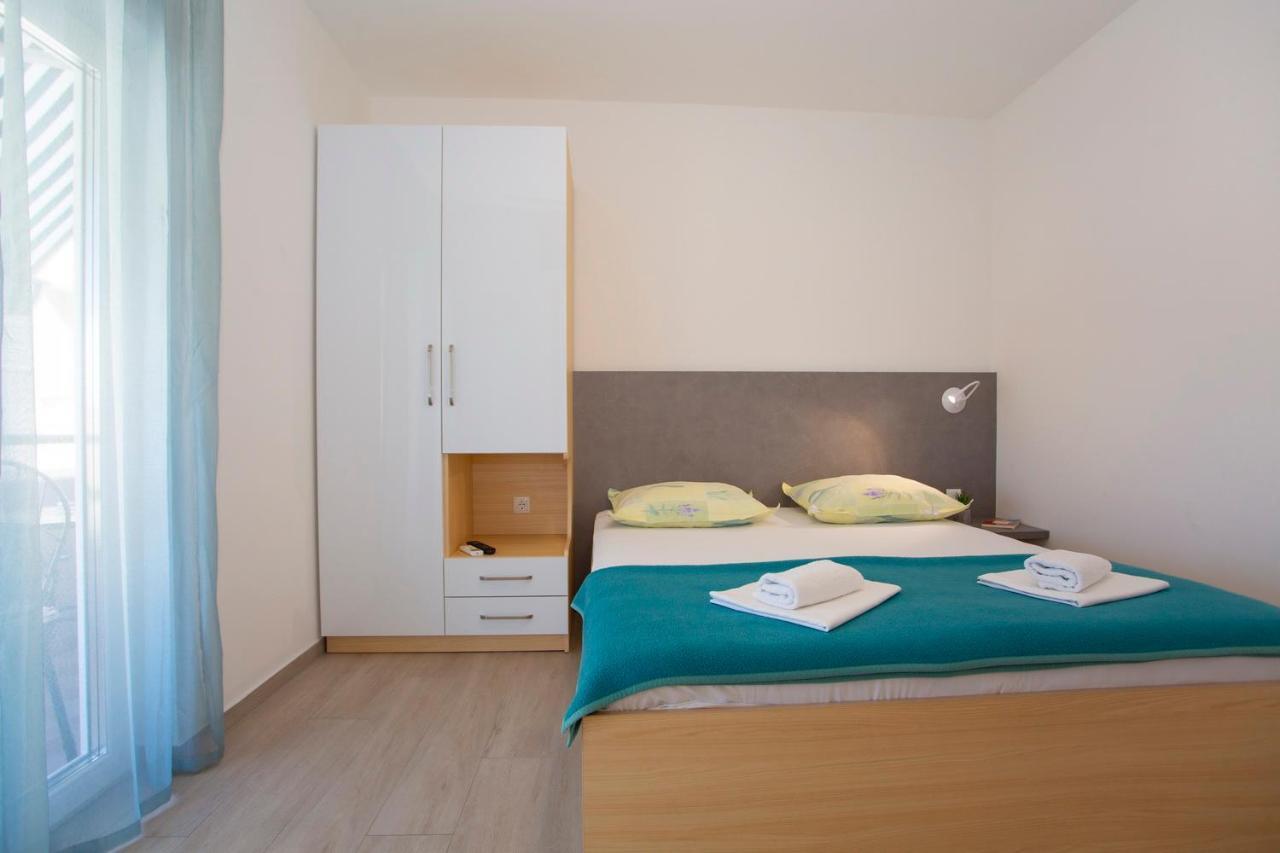 Apartments Loncar Tucepi Exterior photo